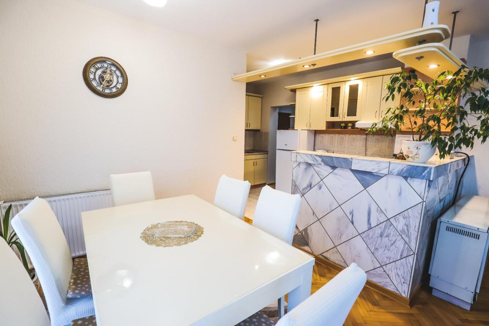 Lotus Appartement Vrnjačka Banja Buitenkant foto
