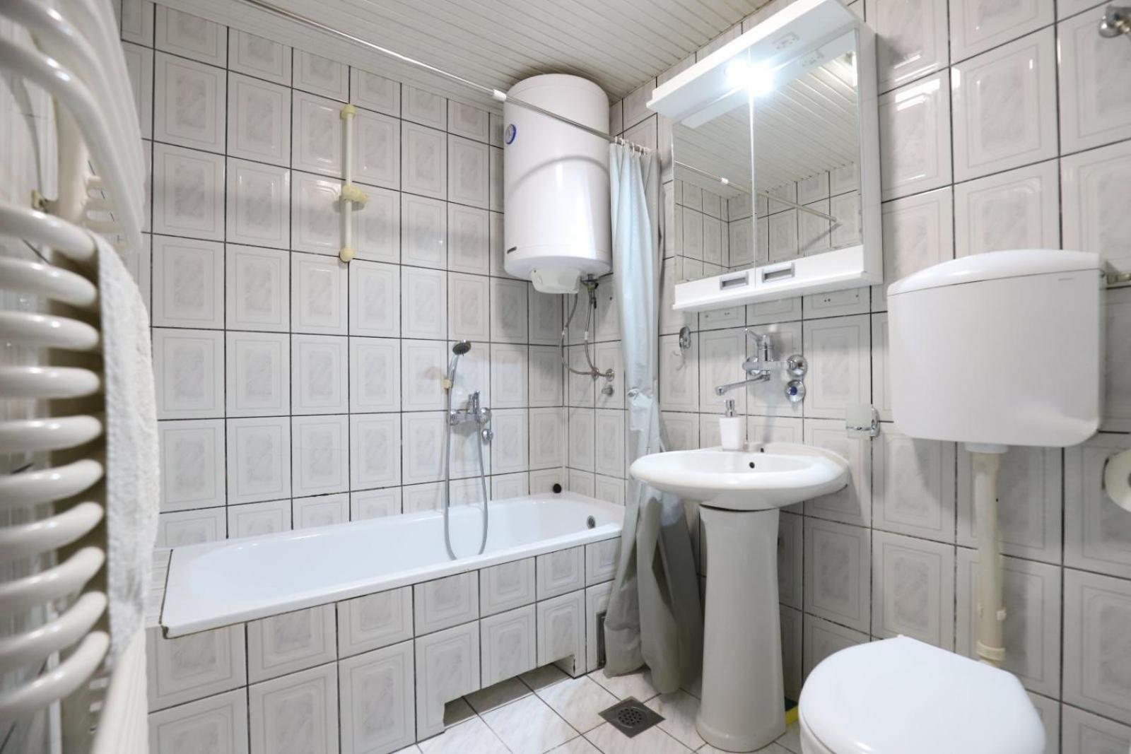 Lotus Appartement Vrnjačka Banja Buitenkant foto