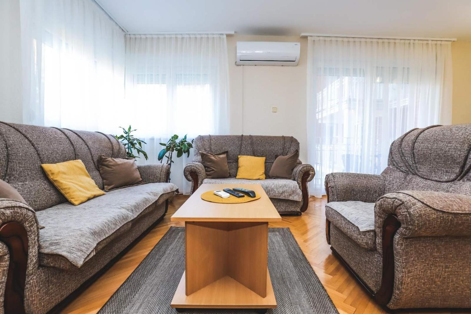 Lotus Appartement Vrnjačka Banja Buitenkant foto