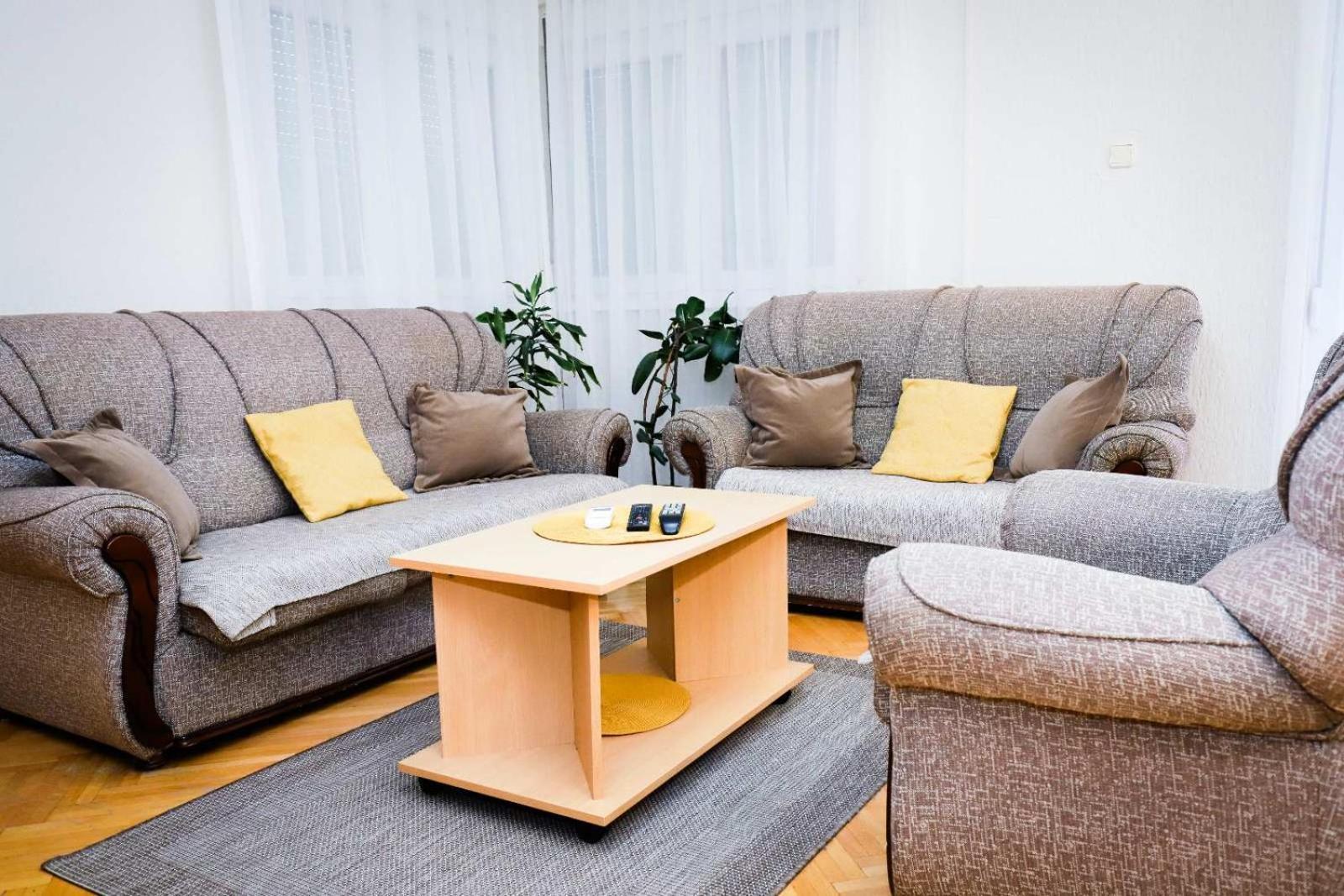 Lotus Appartement Vrnjačka Banja Buitenkant foto